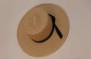 The Shores Longnecker Amish hat